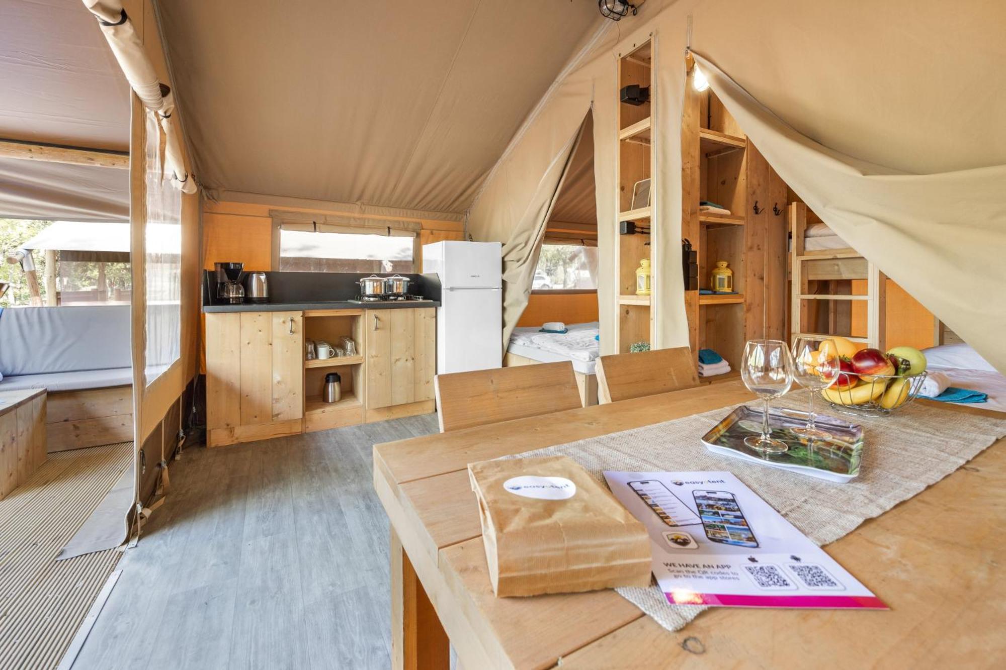 Easyatent Safari Tent Lanterna Červar-Porat Стая снимка