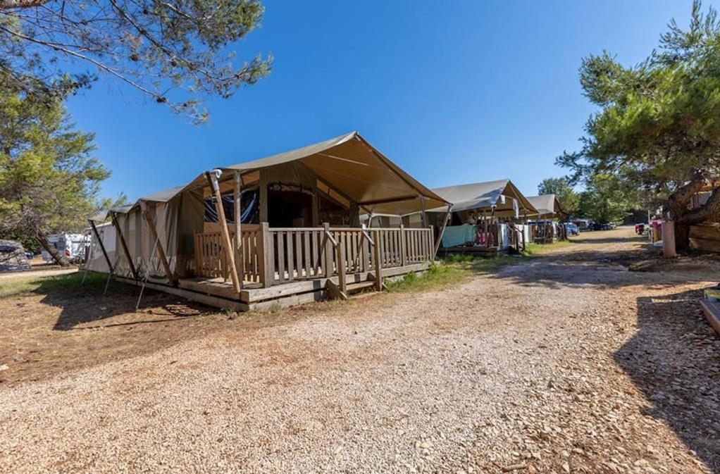Easyatent Safari Tent Lanterna Červar-Porat Стая снимка