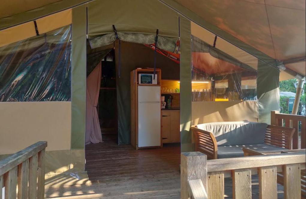 Easyatent Safari Tent Lanterna Červar-Porat Стая снимка